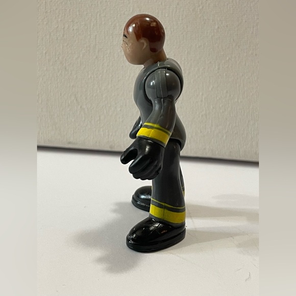 Imaginext Grey & Yellow Firefighter Fireman Loose Action Figure Fisher-Price - Picture 3 of 6